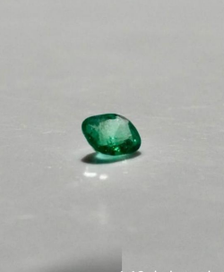 Natuurlijke colombiaanse smaragd 3